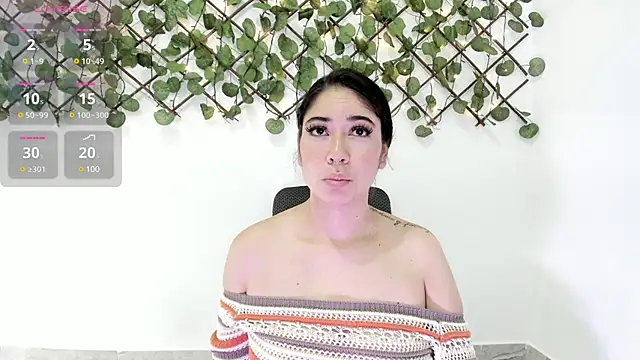 Madeleine  w online show from March 2025 11:21:02 PM