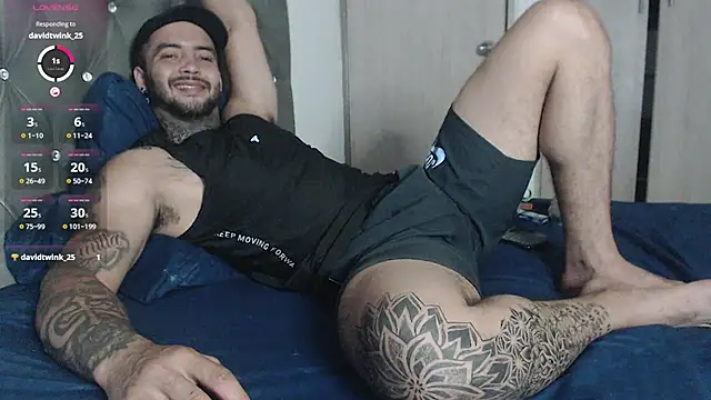 Snapshot of maxi_rogger18 chatting on November 2025 03:01:02 AM maxi rogger18 online show from November 2025 03:01:02 AM