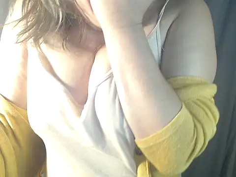 1BECHA1 online show from September 2025 06:02:02 AM