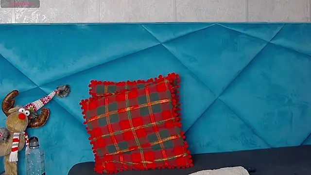 AlyseReuse online show from February 2025 09:11:02 PM