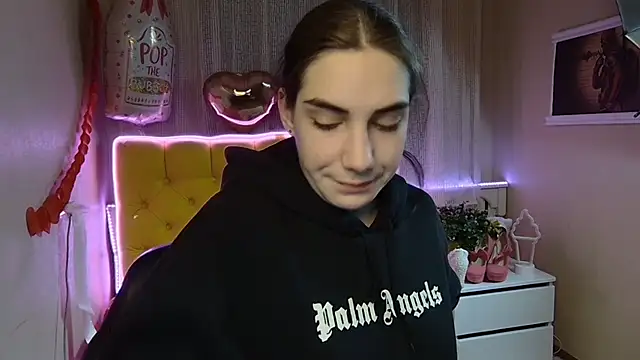 NikaStark  online show from March 2025 07:15:02 PM