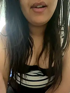 Snapshot of yassminsexy22 chatting on December 2024 12:00:01 PM yassminsexy22 online show from December 2024 12:00:01 PM