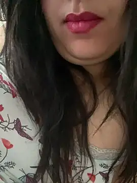 Snapshot of yassminsexy22 chatting on December 2024 03:25:02 PM yassminsexy22 online show from December 2024 03:25:02 PM