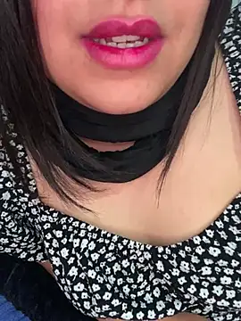 Snapshot of yassminsexy22 chatting on January 2025 06:45:02 PM yassminsexy22 online show from January 2025 06:45:02 PM