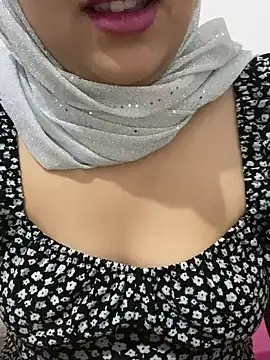 Snapshot of yassminsexy22 chatting on January 2025 04:39:01 PM yassminsexy22 online show from January 2025 04:39:01 PM