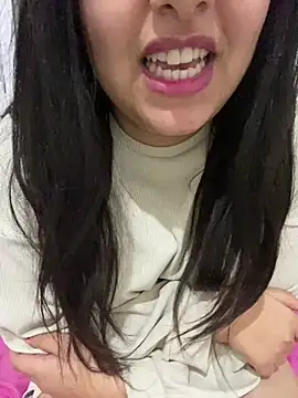 Snapshot of yassminsexy22 chatting on January 2025 03:14:02 PM yassminsexy22 online show from January 2025 03:14:02 PM