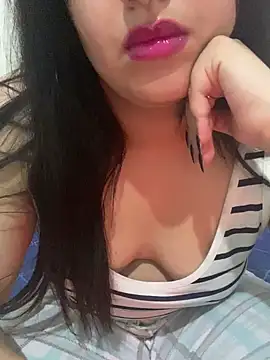 Snapshot of yassminsexy22 chatting on January 2025 06:17:02 PM yassminsexy22 online show from January 2025 06:17:02 PM