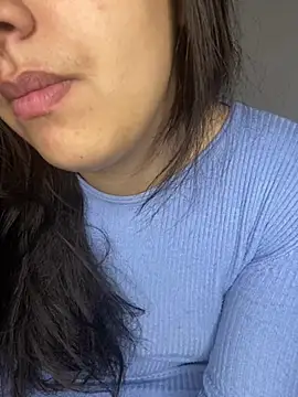 Snapshot of yassminsexy22 chatting on February 2025 01:33:02 PM yassminsexy22 online show from February 2025 01:33:02 PM