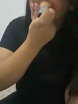 Snapshot of yassminsexy22 chatting on September 2025 06:11:02 PM yassminsexy22 online show from September 2025 06:11:02 PM