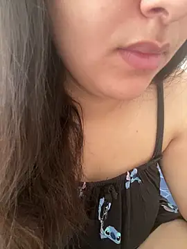 Snapshot of yassminsexy22 chatting on October 2025 12:56:02 PM yassminsexy22 online show from October 2025 12:56:02 PM