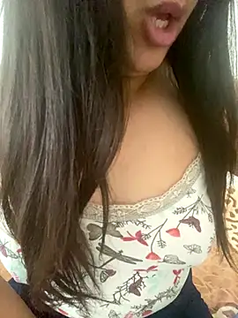 Snapshot of yassminsexy22 chatting on November 2025 11:31:02 AM yassminsexy22 online show from November 2025 11:31:02 AM