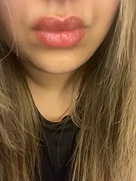 Snapshot of yassminsexy22 chatting on February 2026 12:35:01 PM yassminsexy22 online show from February 2026 12:35:01 PM