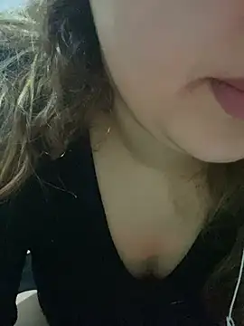 Snapshot of yassminsexy22 chatting on February 2026 07:47:02 PM yassminsexy22 online show from February 2026 07:47:02 PM