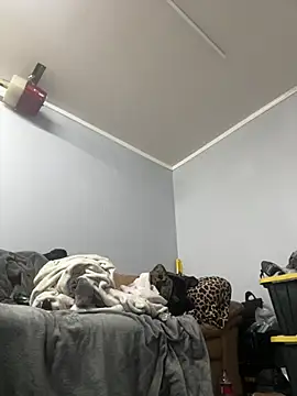 UtopianMisfit1 online show from April 2026 09:42:02 AM