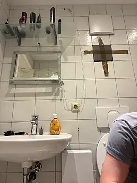 Michaela1222 online show from April 2026 06:43:01 PM