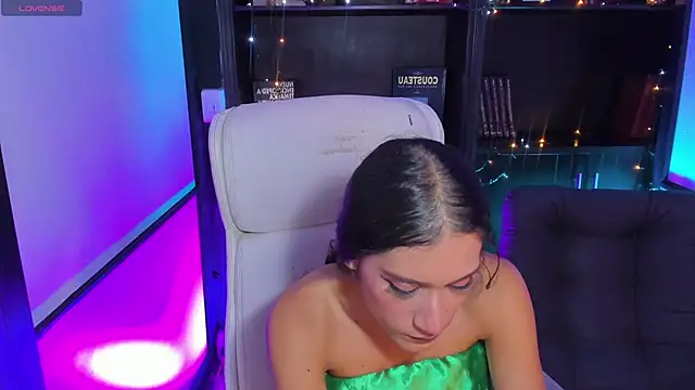 CamilaHarperr  online show from January 2025 04:01:01 AM