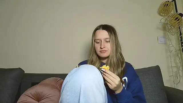 Submissive love online show from December 2024 07:31:02 PM