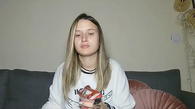 Submissive love online show from December 2024 08:58:02 PM