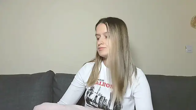 Submissive love online show from December 2024 08:00:01 PM