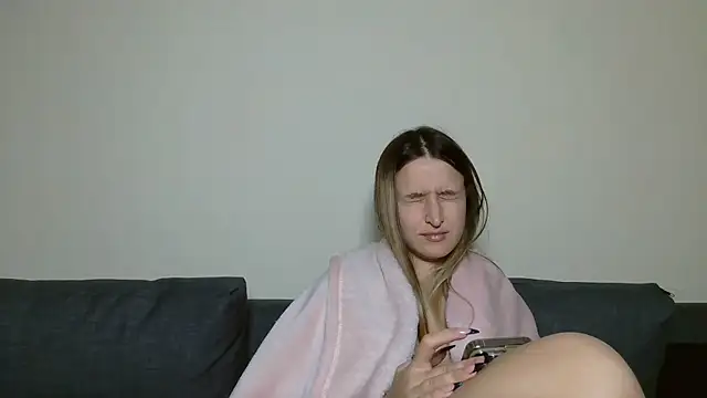 Submissive love online show from January 2025 12:00:01 AM