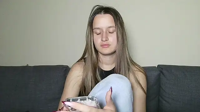 Submissive love online show from February 2025 11:43:02 PM