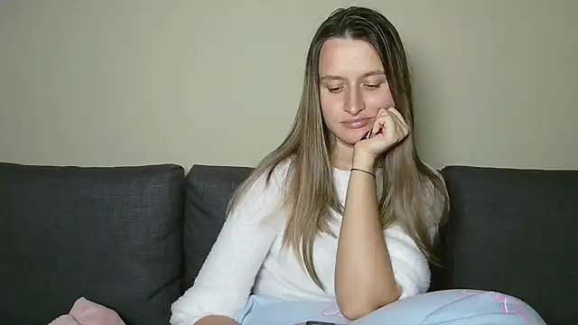 Submissive love online show from March 2025 09:20:01 PM