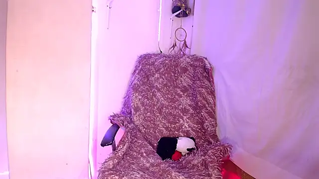 danita veelz online show from November 2025 06:56:02 AM