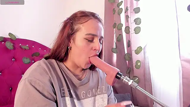 Snapshot of evy_orange1 chatting on December 2024 07:36:01 PM evy orange1 online show from December 2024 07:36:01 PM