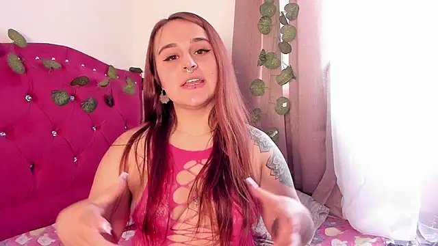 Snapshot of evy_orange1 chatting on December 2024 08:18:01 PM evy orange1 online show from December 2024 08:18:01 PM