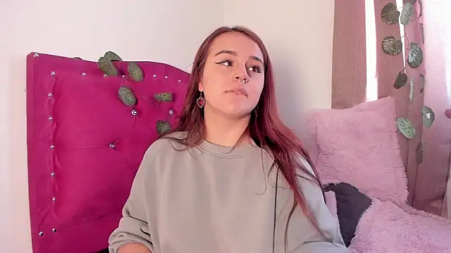 Snapshot of evy_orange1 chatting on December 2024 05:30:02 PM evy orange1 online show from December 2024 05:30:02 PM