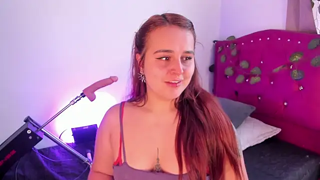 Snapshot of evy_orange1 chatting on January 2025 06:14:02 PM evy orange1 online show from January 2025 06:14:02 PM