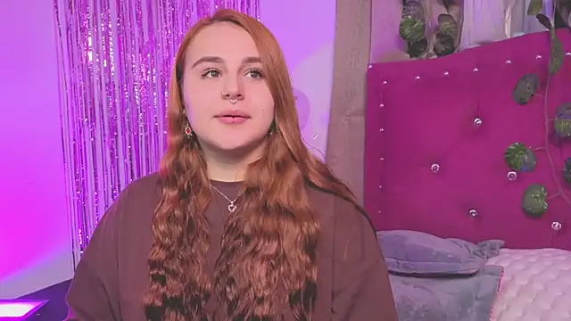 Snapshot of evy_orange1 chatting on September 2025 12:32:01 AM evy orange1 online show from September 2025 12:32:01 AM