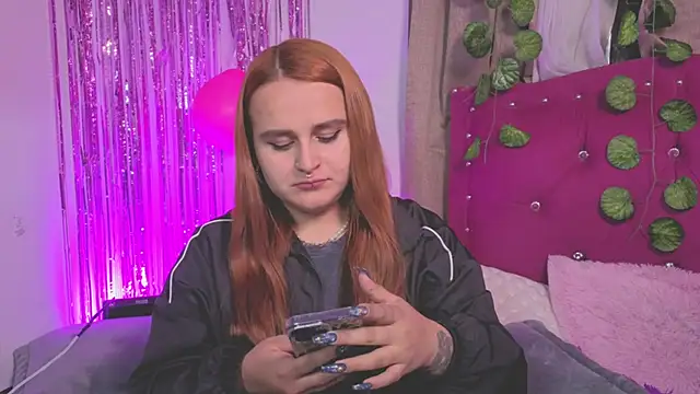 Snapshot of evy_orange1 chatting on September 2025 02:33:01 AM evy orange1 online show from September 2025 02:33:01 AM