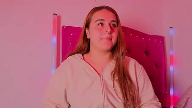 Snapshot of evy_orange1 chatting on November 2025 11:04:02 PM evy orange1 online show from November 2025 11:04:02 PM