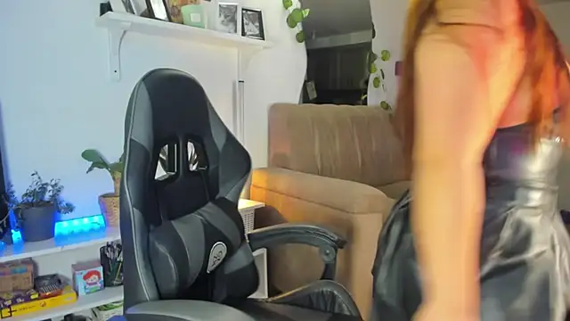 evy orange1 online show from February 2026 12:05:02 AM