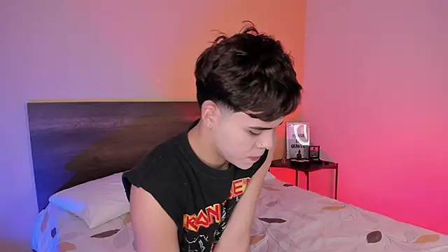 justinbiler online show from February 2025 12:28:01 PM