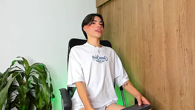 Julifoxx online show from February 2025 10:12:01 PM