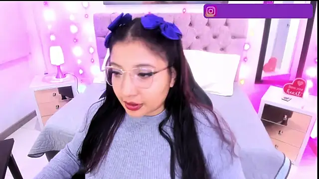 Emma monserrat online show from February 2025 03:32:01 AM