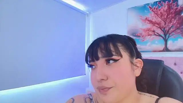 Emma monserrat online show from February 2026 07:41:01 PM