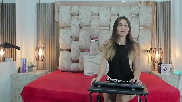 SaraANDjhony online show from December 2024 01:17:02 PM