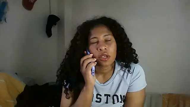 Ivon-09 online show from December 2024 02:06:02 PM