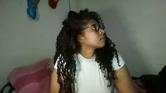 Ivon-09 online show from January 2025 07:24:01 PM