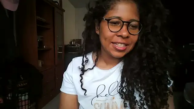 Ivon-09 online show from September 2025 11:53:02 AM