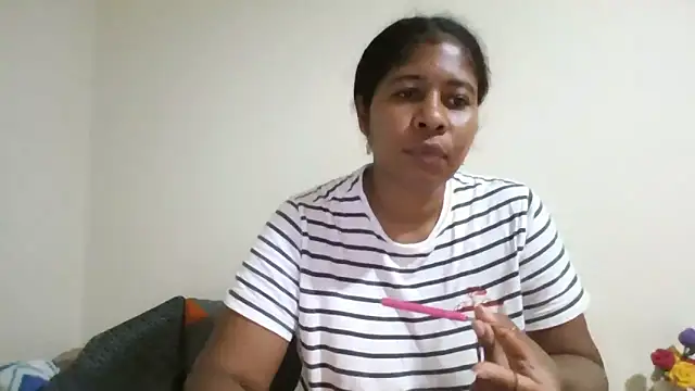 Ivon-09 online show from April 2026 02:47:02 PM