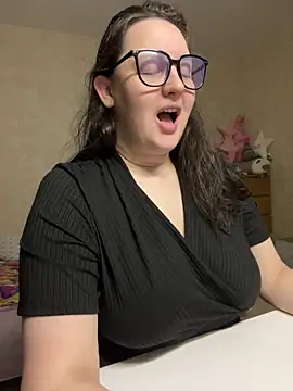 hungry1bunny online show from December 2024 05:29:02 PM