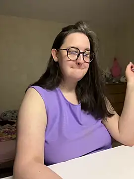 Snapshot of hungry1bunny chatting on February 2026 06:56:02 PM hungry1bunny online show from February 2026 06:56:02 PM