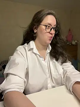 Snapshot of hungry1bunny chatting on February 2026 10:51:02 PM hungry1bunny online show from February 2026 10:51:02 PM