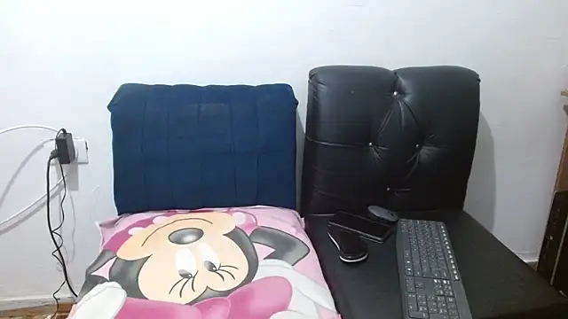 charlotte slut online show from November 2025 06:27:01 AM