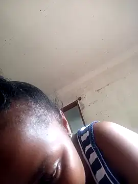 Yummy-Cat online show from December 2024 01:00:02 PM