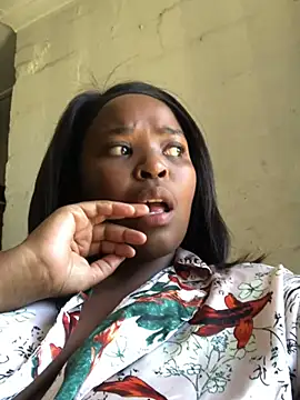 Yummy-Cat online show from December 2024 08:00:02 AM